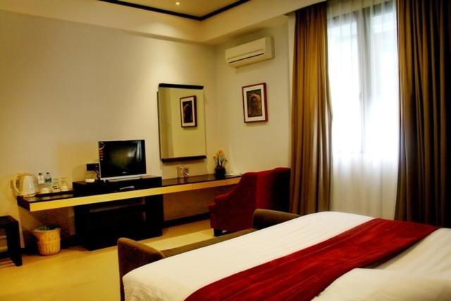 Rumah Nenek Hotel And Restaurant Padang  Rom bilde