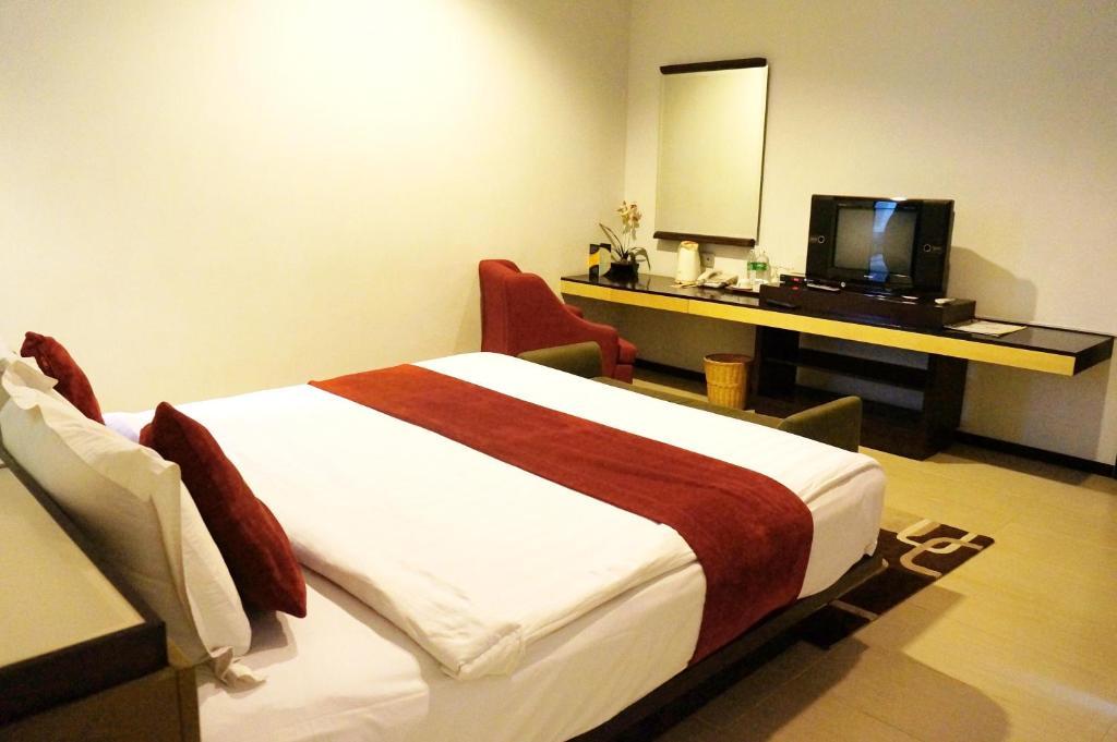 Rumah Nenek Hotel And Restaurant Padang  Rom bilde