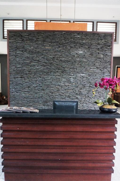 Rumah Nenek Hotel And Restaurant Padang  Eksteriør bilde