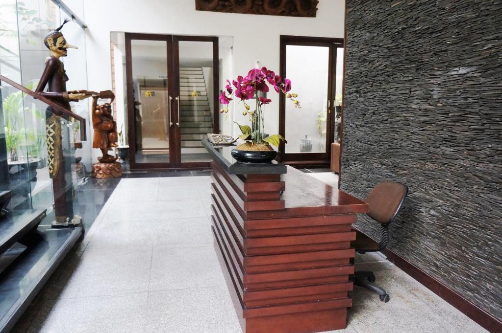 Rumah Nenek Hotel And Restaurant Padang  Eksteriør bilde