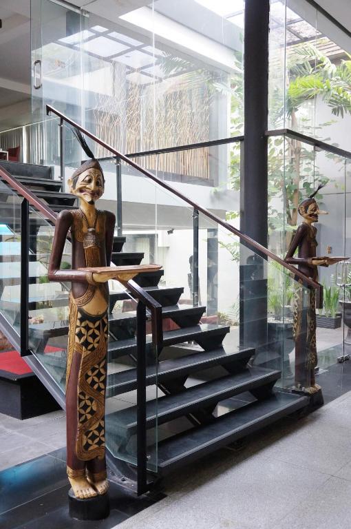 Rumah Nenek Hotel And Restaurant Padang  Eksteriør bilde