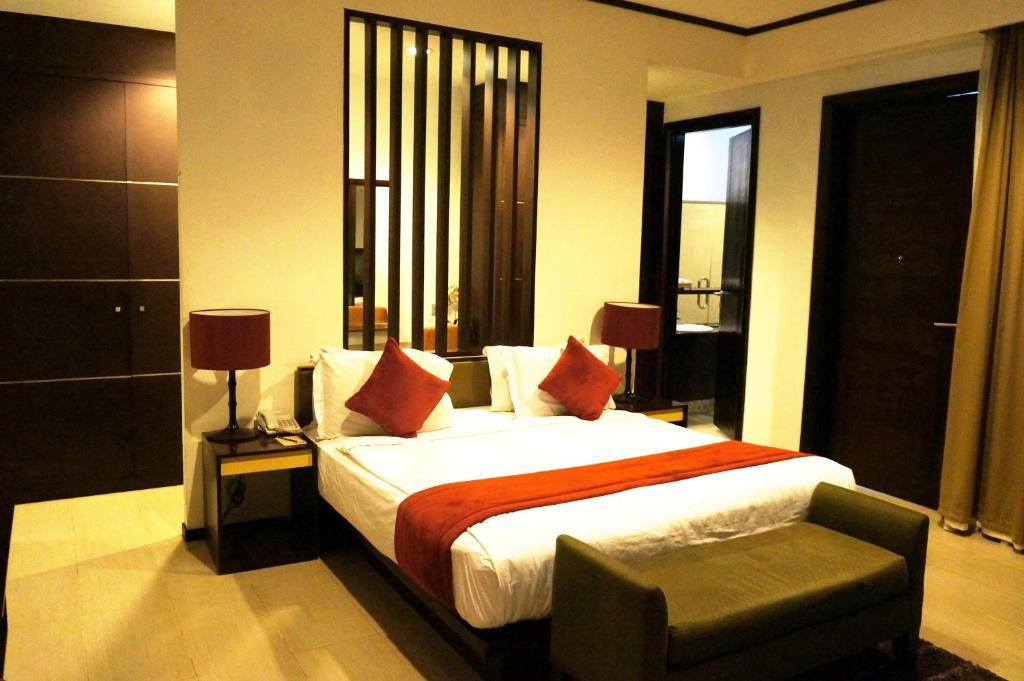 Rumah Nenek Hotel And Restaurant Padang  Rom bilde