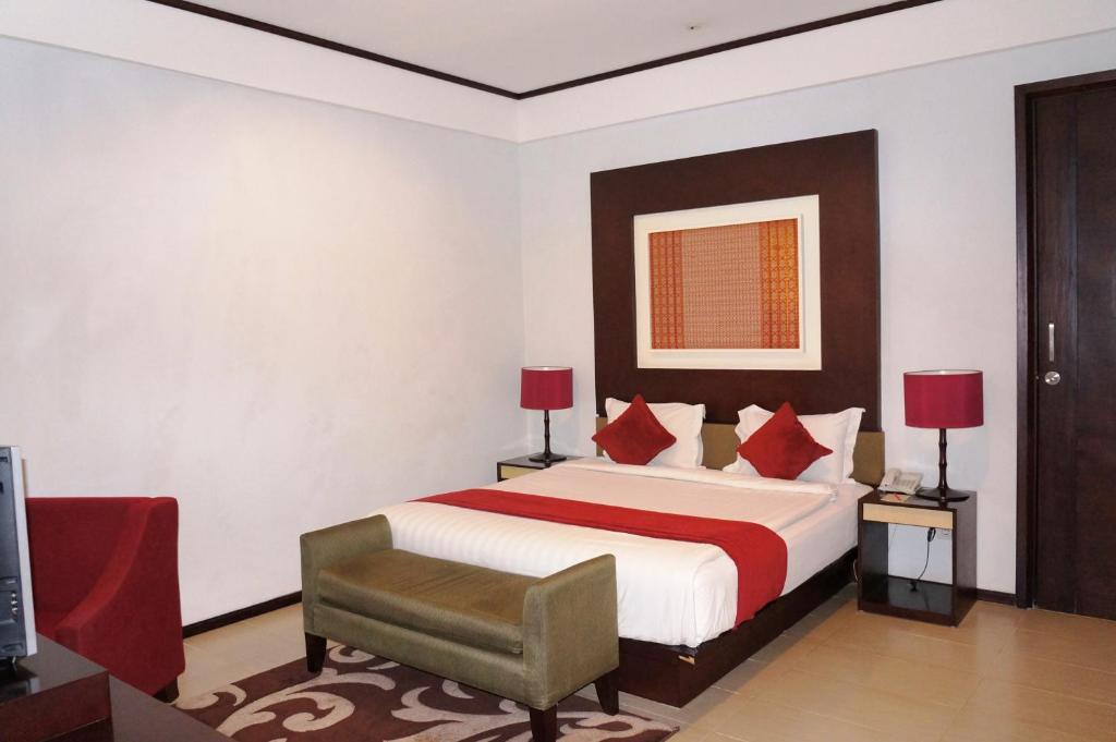 Rumah Nenek Hotel And Restaurant Padang  Eksteriør bilde