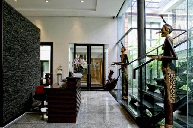 Rumah Nenek Hotel And Restaurant Padang  Eksteriør bilde